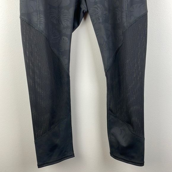 Athleta Athletic Leggings Size S Black with Black Floral Print Zip Pockets Mesh - Picture 3 of 11